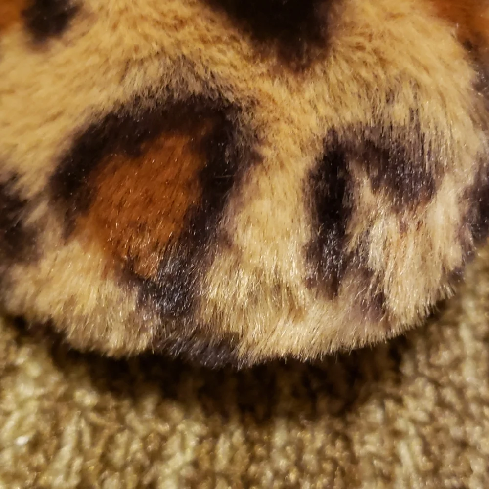 Leopard Mittens - NEW!
